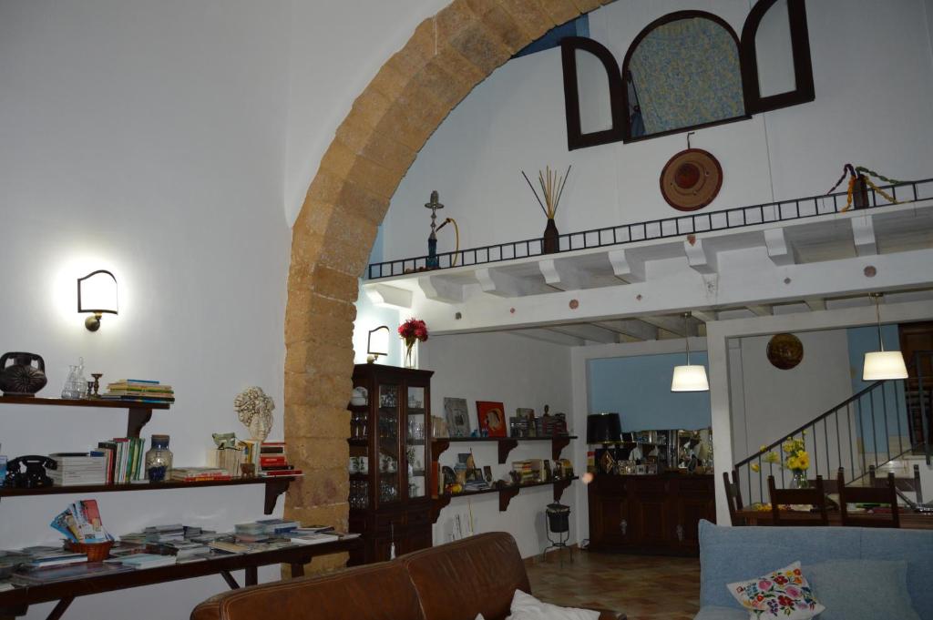 A restaurant or other place to eat at Arco Ubriaco