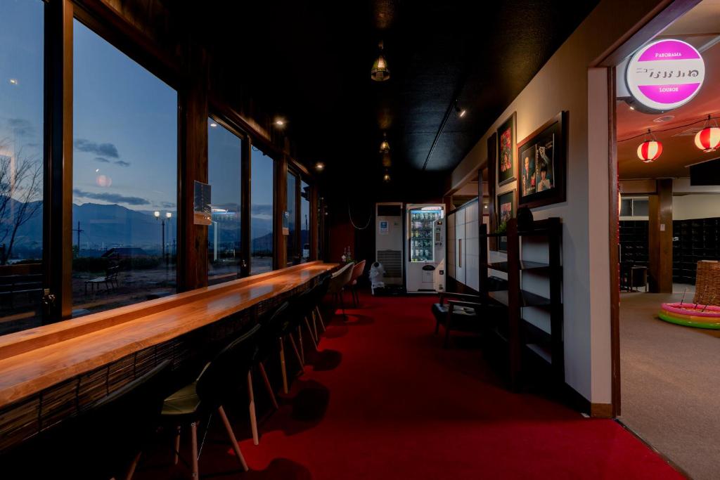 Nespecifikovaný výhled na hory nebo výhled na hory při pohledu z hotelu