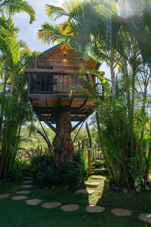 Bungalow on Tree