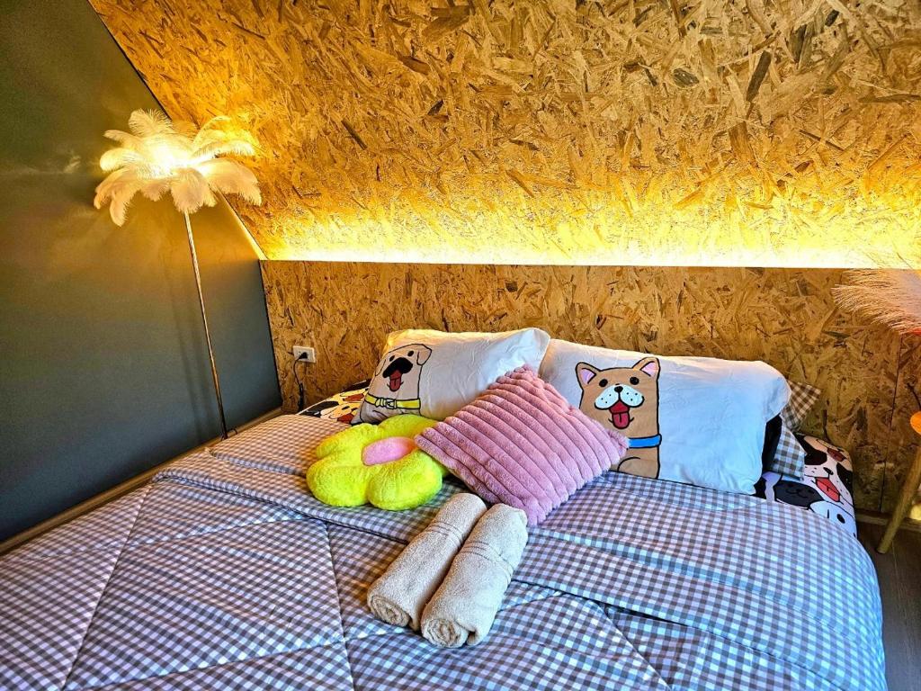 Postel nebo postele na pokoji v ubytování Cat A Camp - Khao Yai