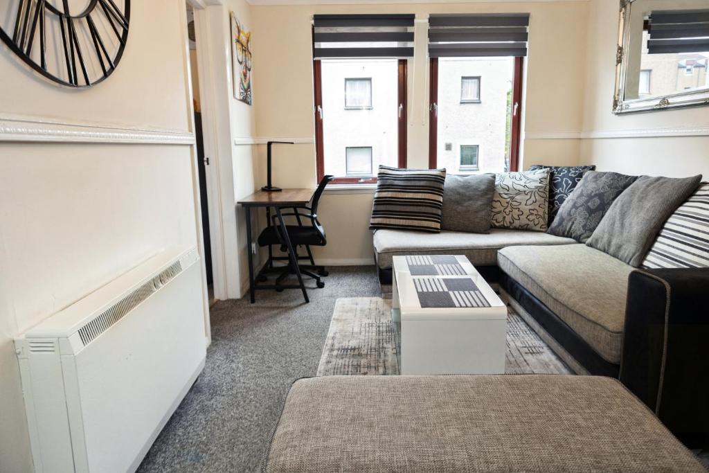 The Summit Apartment Aberdeen City Central Perfect Short or long stay - Two-Bedroom Apartment