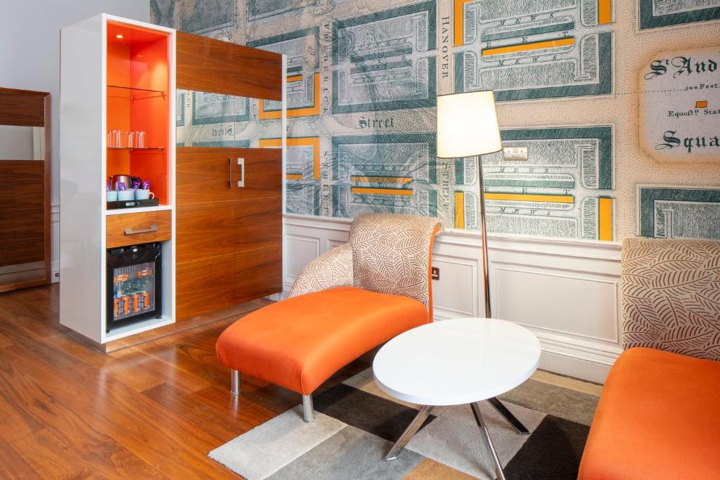Kuchyň nebo kuchyňský kout v ubytování Hotel Indigo Edinburgh by IHG