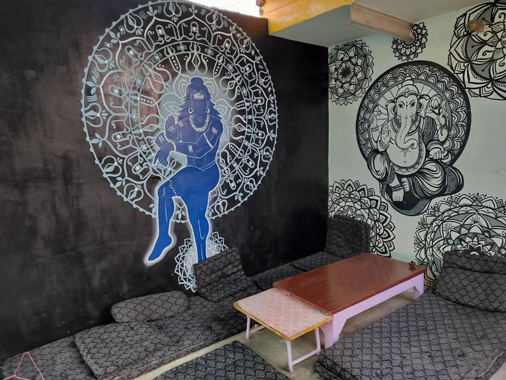 Posezení v ubytování Banaras Paying Guest House Assi Ghat