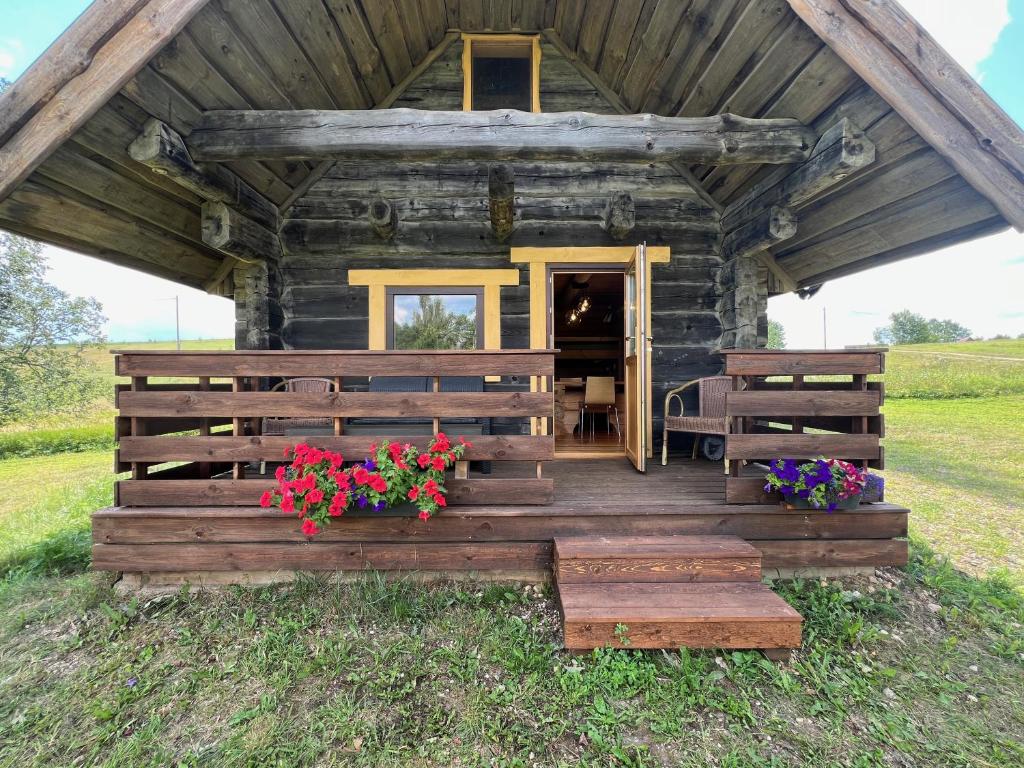 Zahrada ubytování Lakeside cabin with saunas, hot-tub options