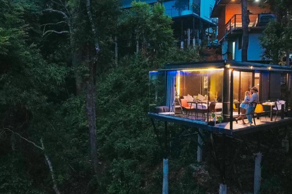 El edificio en el que está el departamento