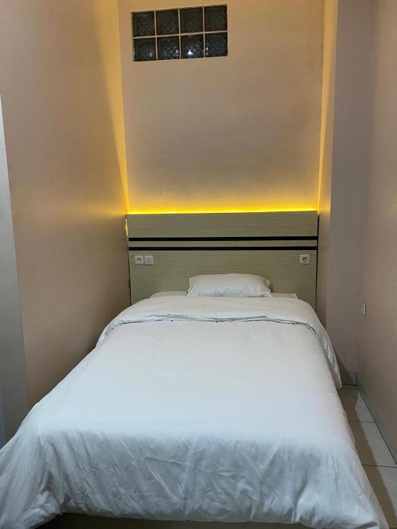 Karana Guesthouse Syariah Bandung & Luang Cafe - Eenpersoonskamer