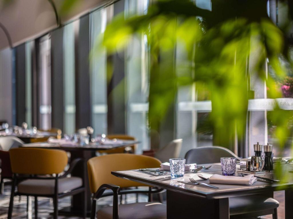 Restaurace v ubytování Grand Mercure Yichang Waitan