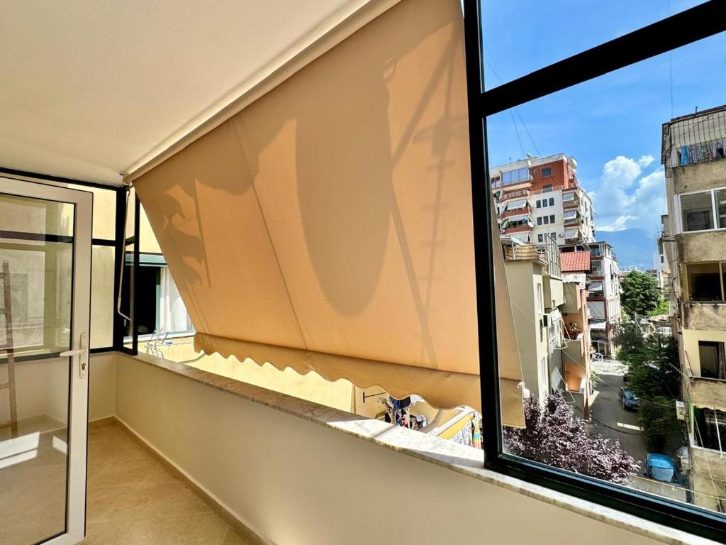 Balkón nebo terasa v ubytování E&R Apartments at Myslym Shyri
