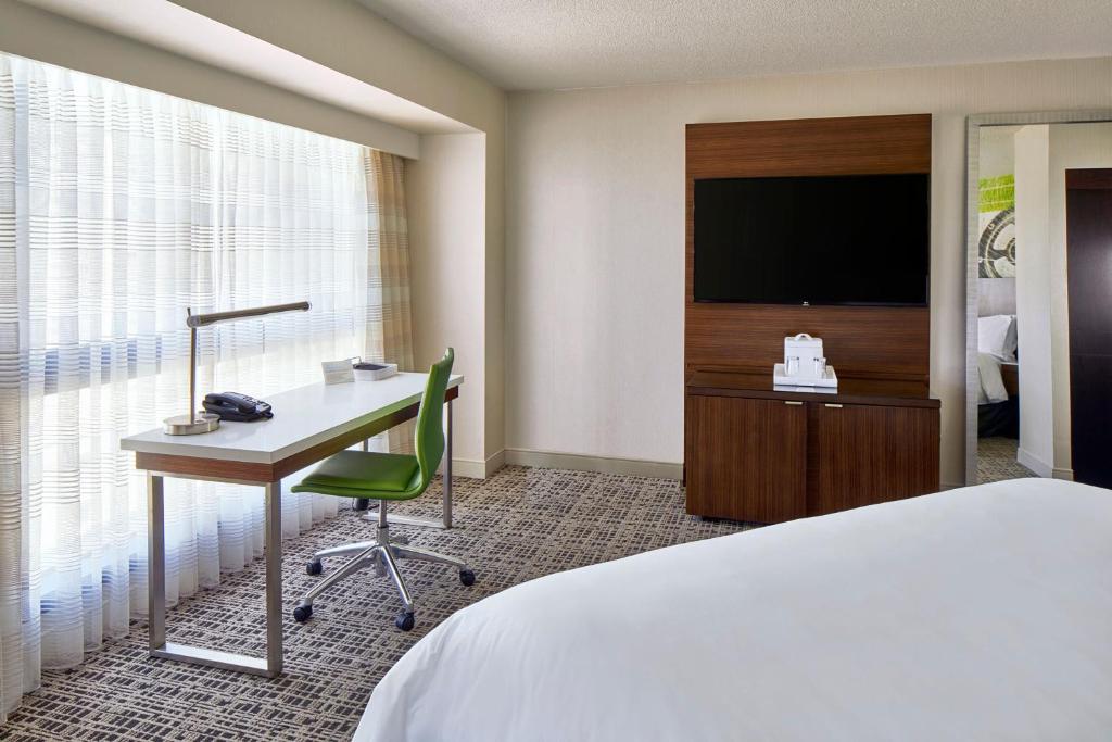 Renaissance Nashville Hotel - 