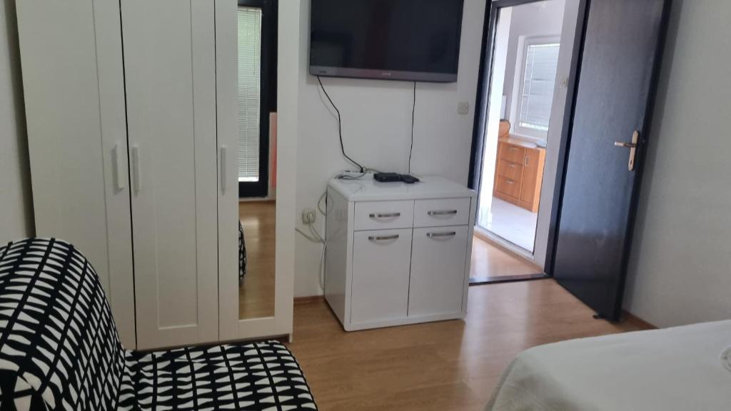 TV a/nebo společenská místnost v ubytování Apartment Mari