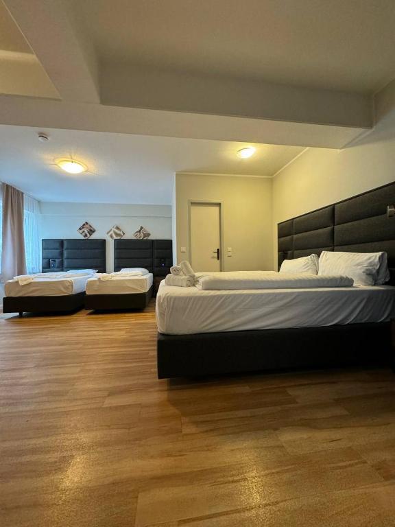 M&A Cityhotel Hildesheim - Habitación Cuádruple