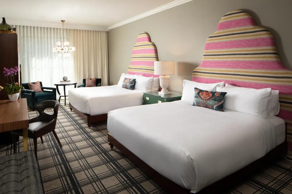 Corner King Suite