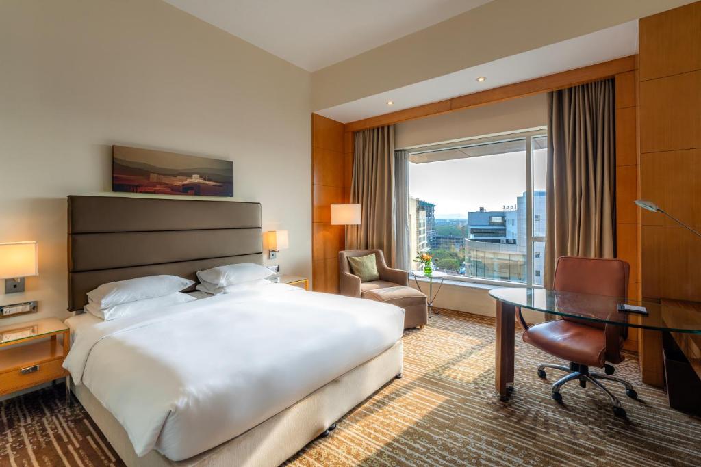 Hyatt Regency Pune Hotel & Residences - Zimmer Mit Kingsize-Bett - Zugang Zum Club