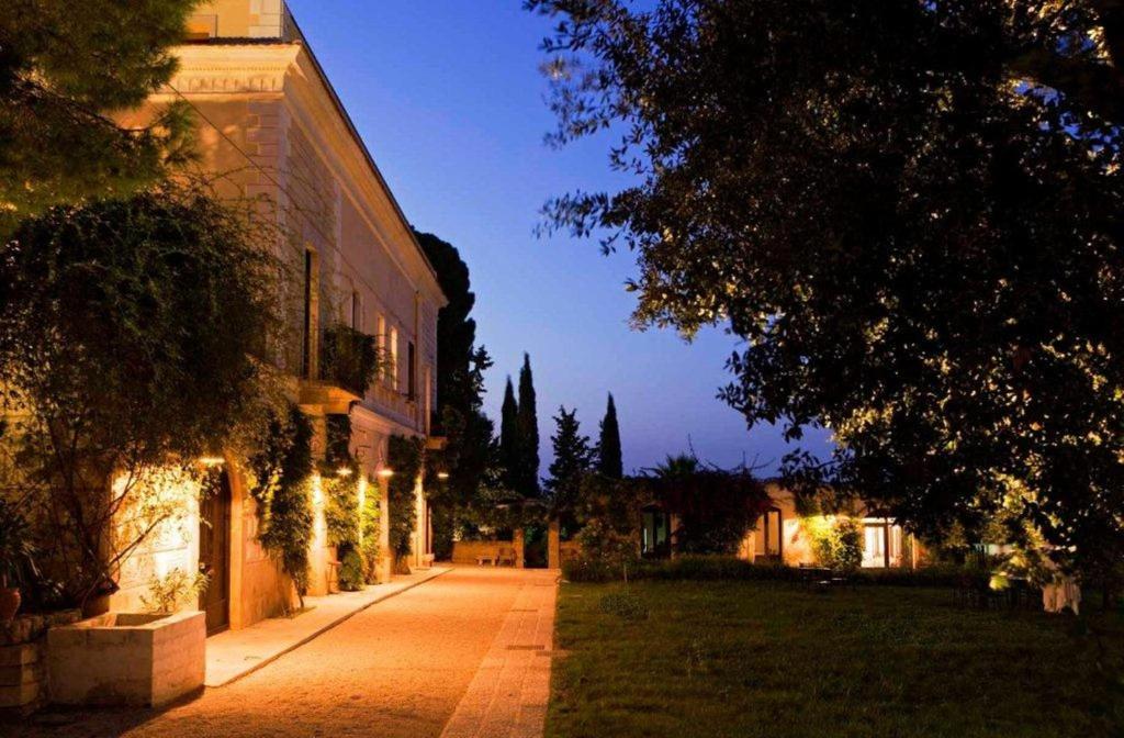 Vonkajšia záhrada v ubytovaní Cefalicchio B&B