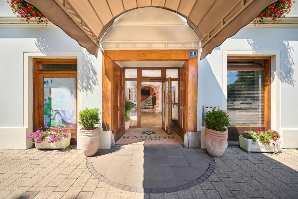 Exteriér nebo vchod ubytování Hotel Kadoor