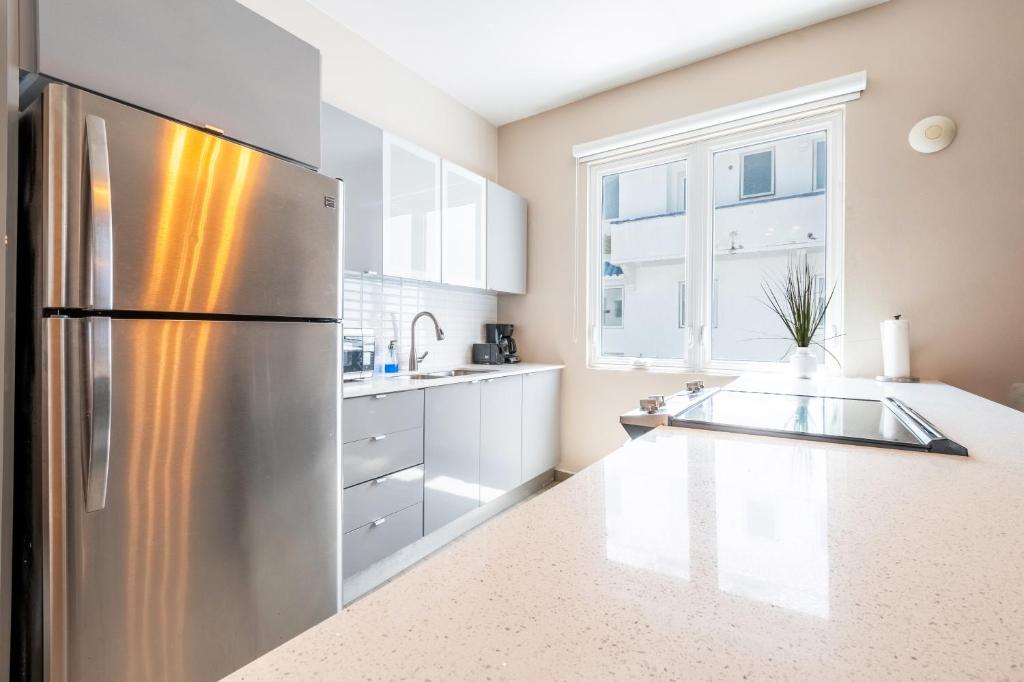 La Mona Loiza Apartment Complex by Stay with Bear - 4 Yatak Odalı Daire