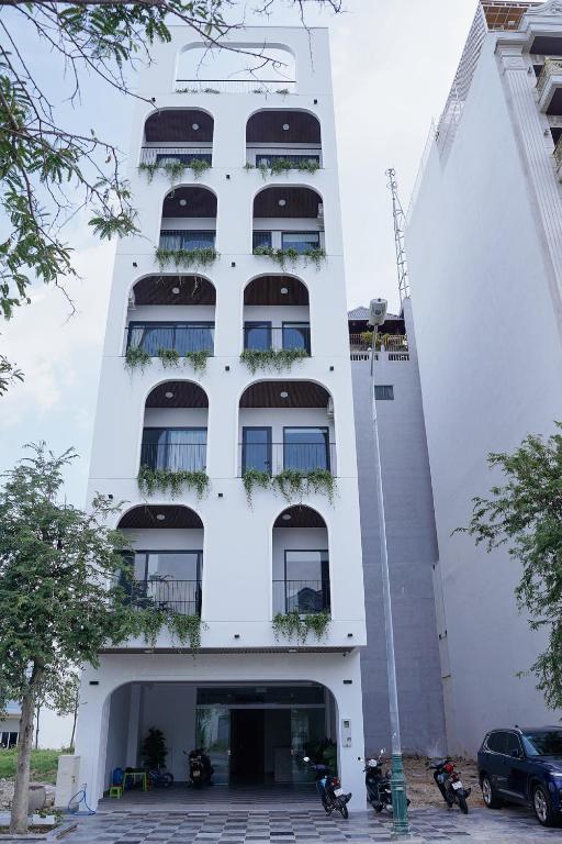 Tòa nhà nơi khách sạn tọa lạc