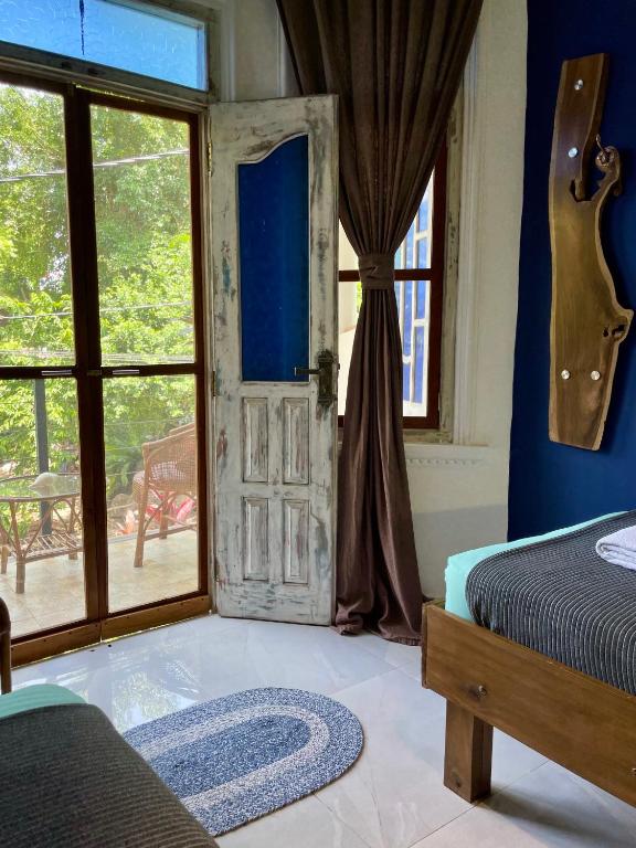 Habibi Hostel & Restaurant - 11