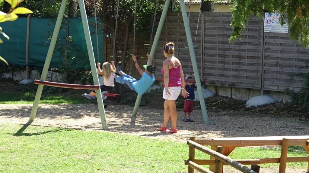 Hosté ubytování Camping l'Olivier Junas