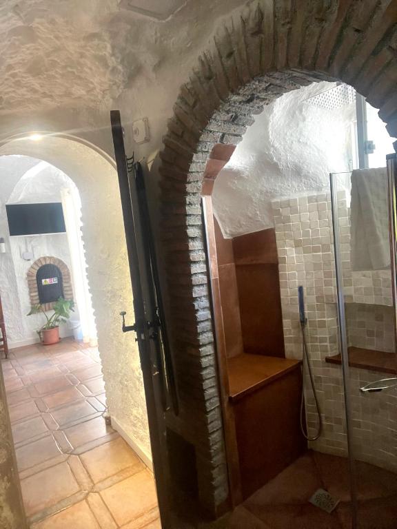 Koupelna v ubytování CUEVA DE DAVID