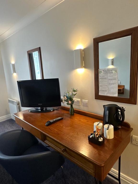 go2 Glasgow Cumbernauld Hotel free parking - Twin Room
