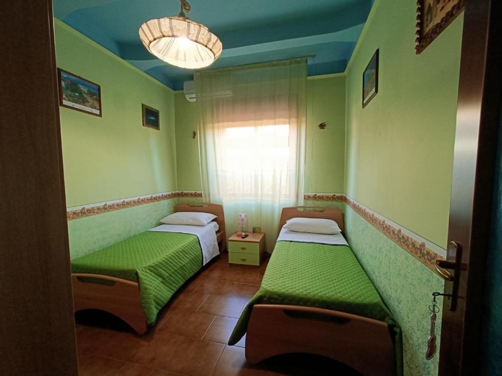 Xenion Guest House - Twin Room