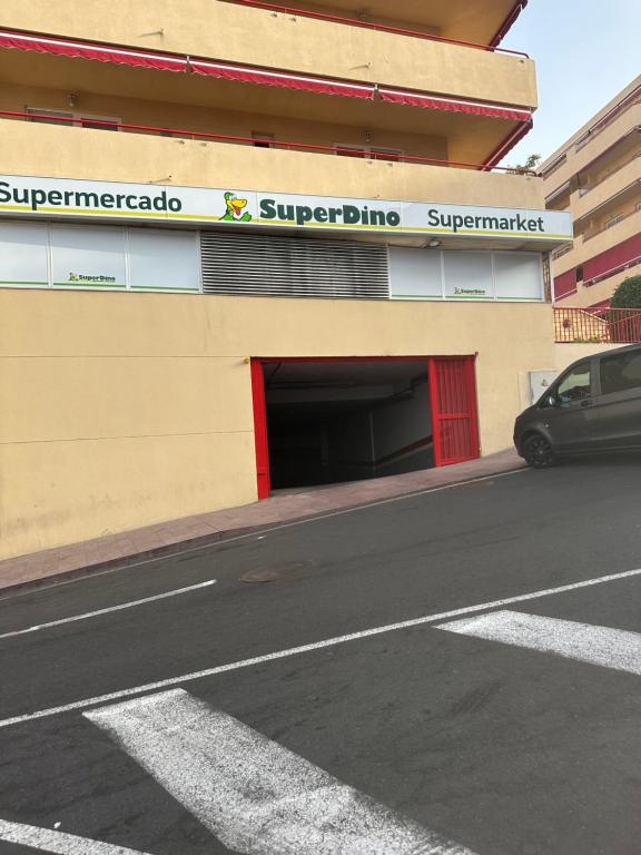 Supermarket nebo jiné obchody v  prázdninového domu nebo okolí
