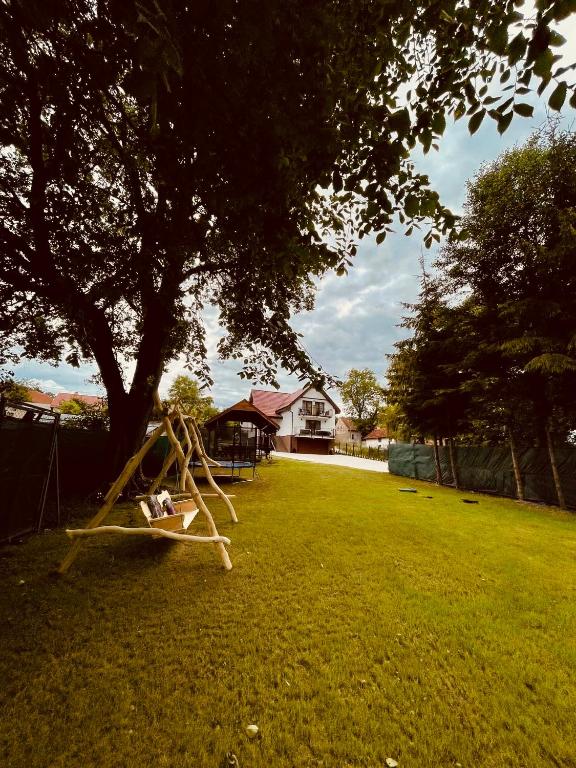 Vonkajšia záhrada v ubytovaní Apartament Rybical - POKOJE
