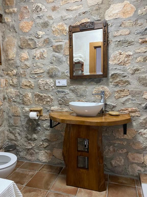 La Cueva de Miravet - villa de lujo en la cima de la montaña con vistas al mar - Junior Suite Met Terras