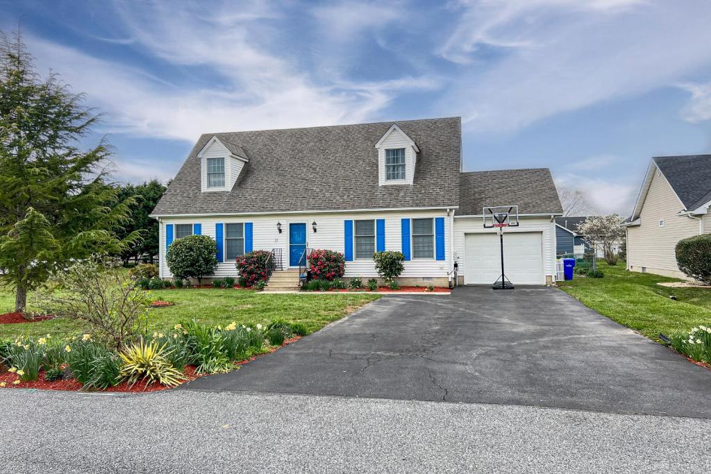 Φωτογραφία από το άλμπουμ του Maplewood --- 31 Radcliffe Dr σε The Plantations