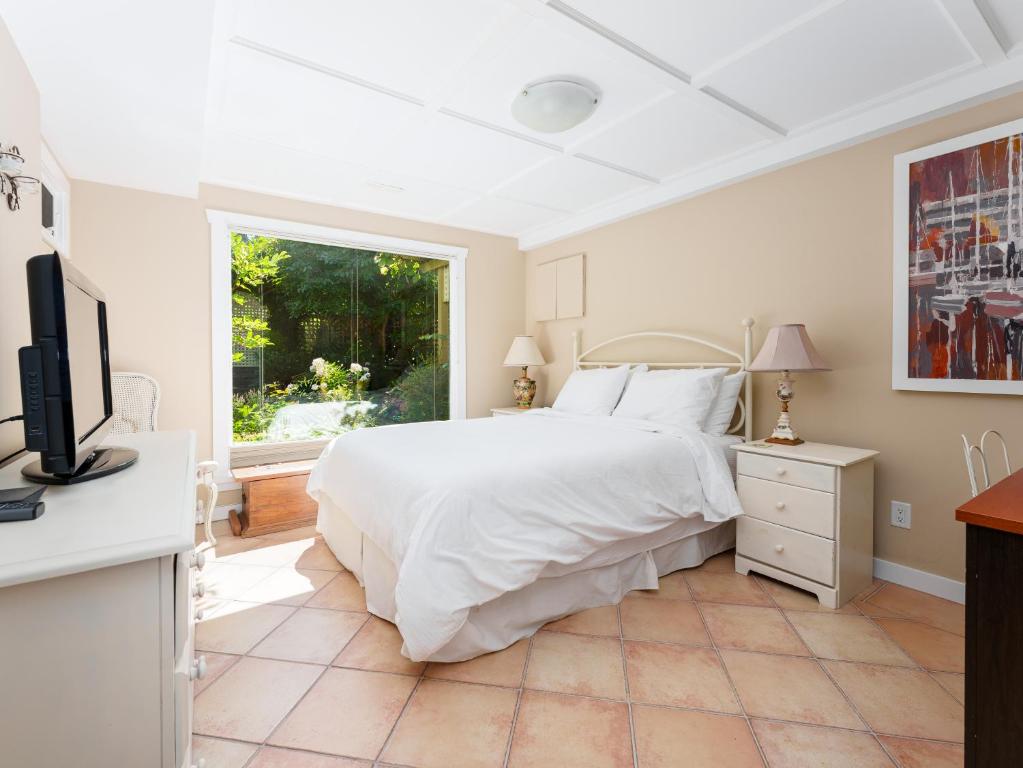 Postel nebo postele na pokoji v ubytování Ferry Walk House