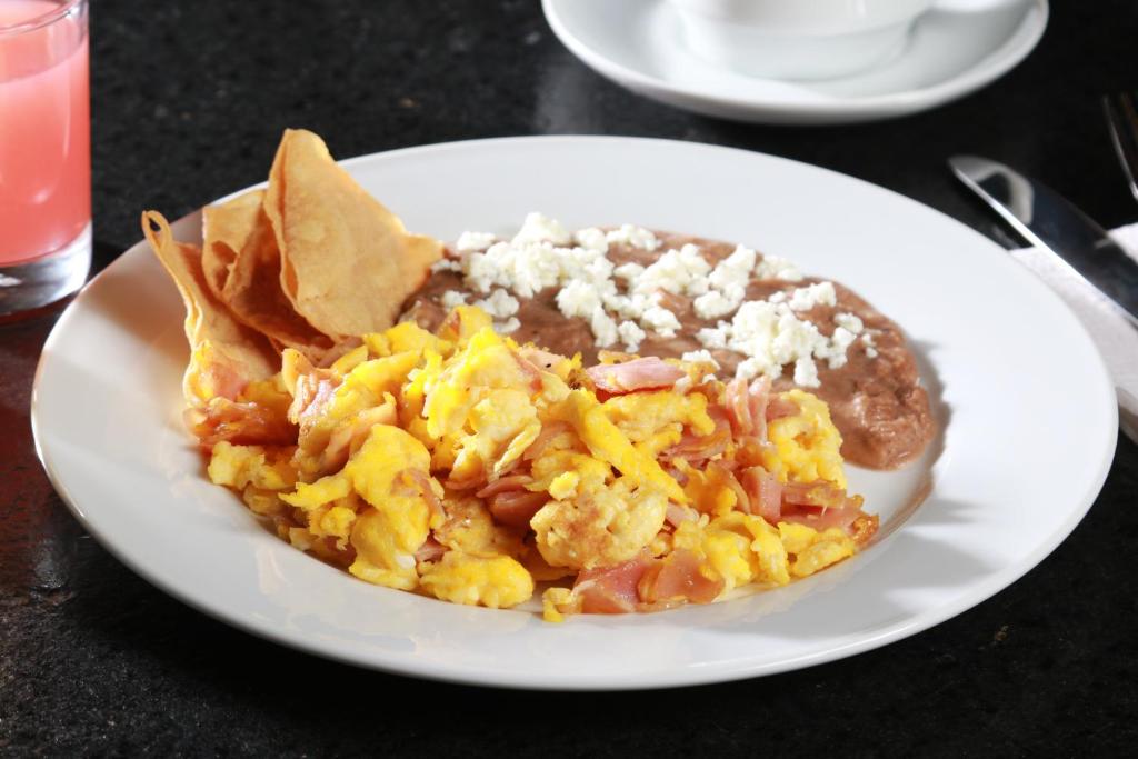 Holiday Inn Express - Monterrey - Fundidora by IHG photo