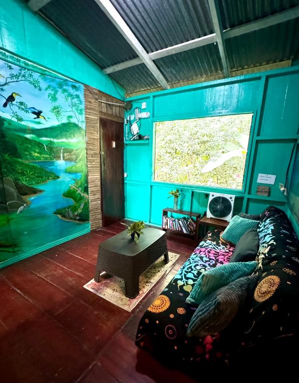 Posezení v ubytování Hidden Jungle Beach House