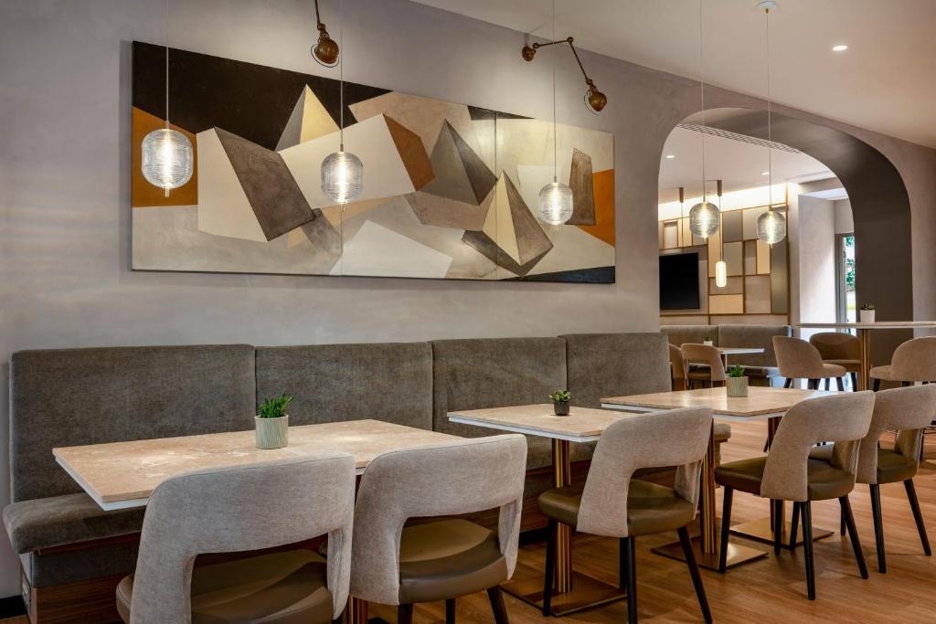 Posezení v ubytování AC Hotel by Marriott Clodio Roma