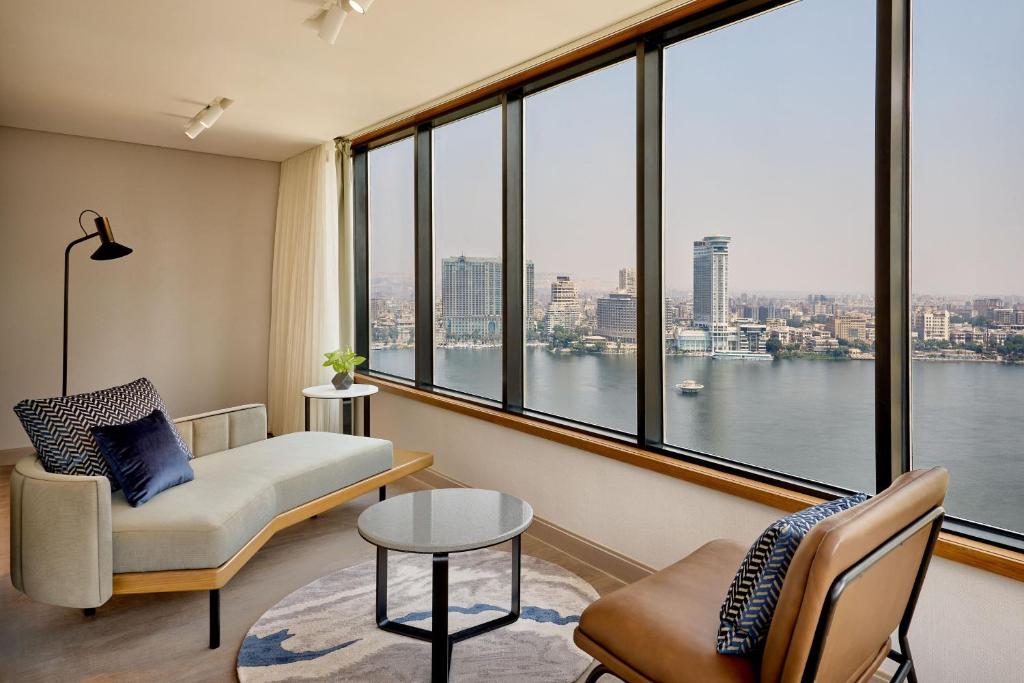 Posezení v ubytování Sheraton Cairo Hotel & Casino