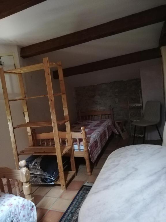 Posteľ alebo postele v izbe v ubytovaní Ardèche chambres d hôtes près de Vallon pont d Arc