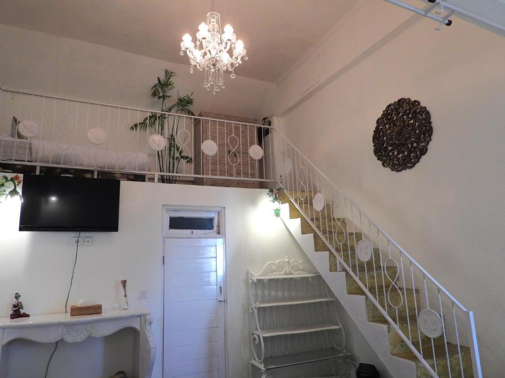 Kuchyň nebo kuchyňský kout v ubytování Surga Homestay