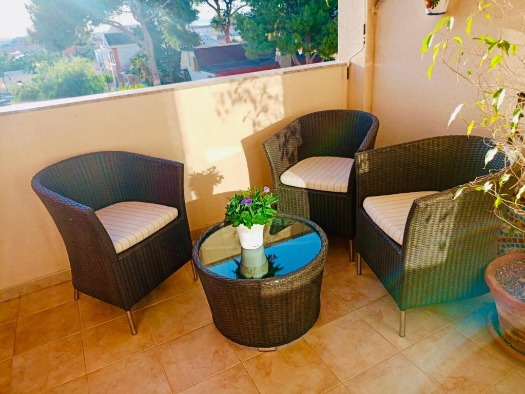 Posezení v ubytování APARTAMENTO PALMERAL DEL MAR MENOR