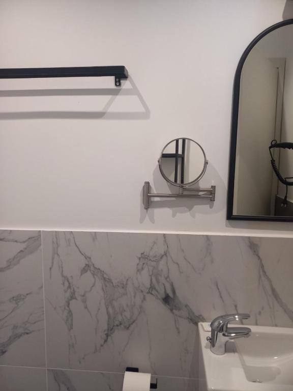 AAA Luxury Residences - Resim 42