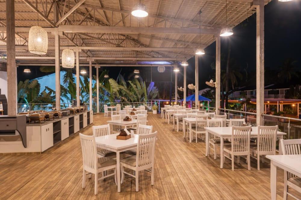 Restaurace v ubytování Foxoso La Beach Resort & Spa