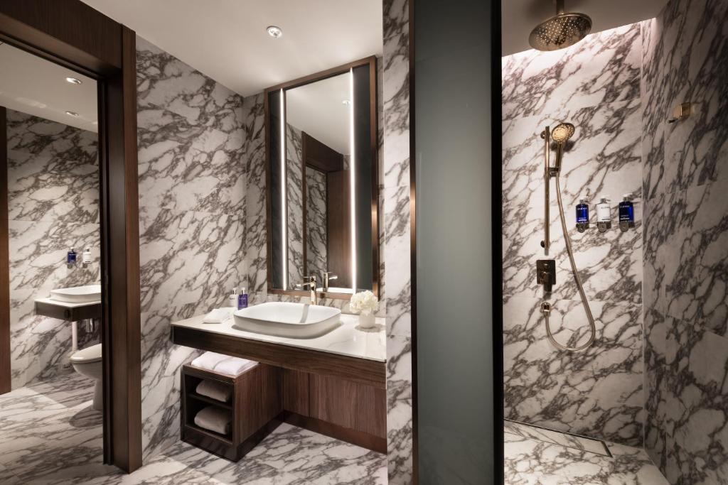 Bagno di Dorsett Kai Tak