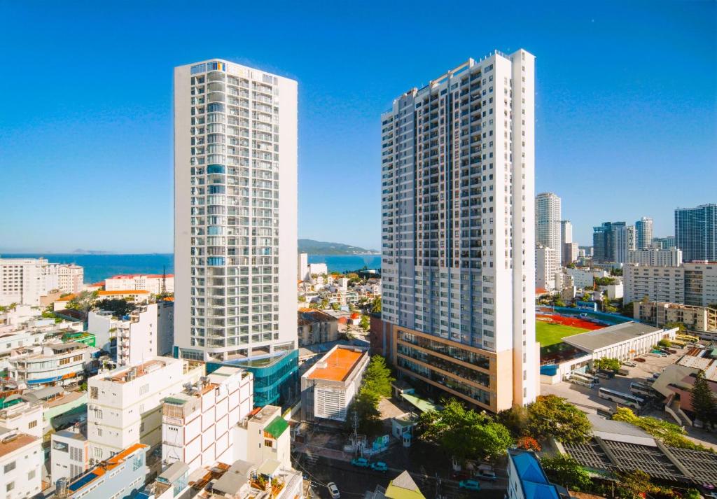 Junior Suite Twin with Sea View and Balcony
