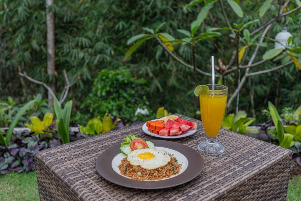 Campuhan Guesthouse - 9