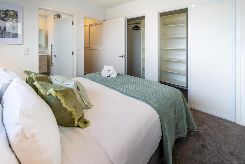 Stylish Central City townhouse Next to Little High - Resim 22