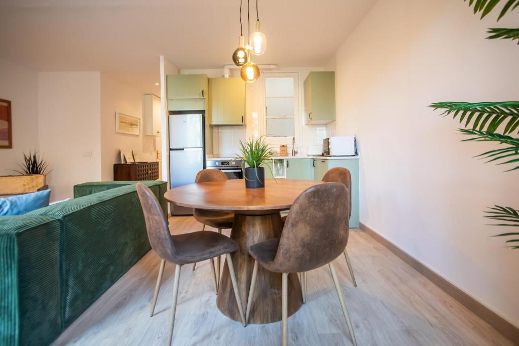 Kuchyňa alebo kuchynka v ubytovaní 12CRC1038 - Big & Cozy 2bed Apartment in the city