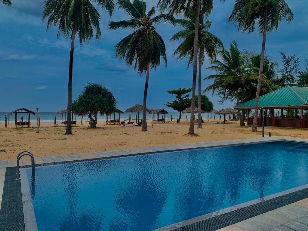 Bazén v ubytování Sea Way Hotel nebo v jeho okolí