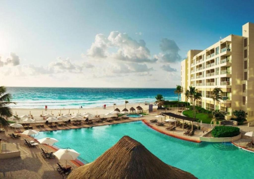 Enjoy the white sand resort beach in a 1BD vacation condo onsite ...