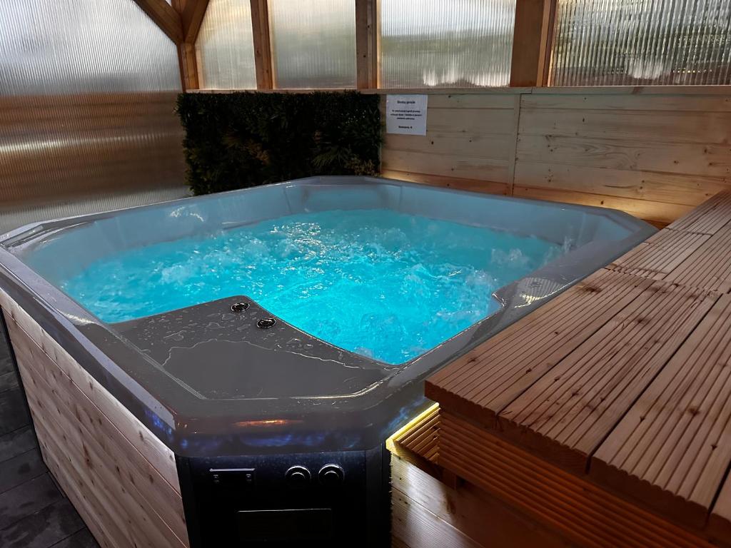 Fotografia z galérie ubytovania Domki Złote Piaski Kryty Basen Sauna Jacuzzi v destinácii Jastrzębia Góra