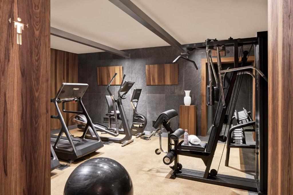 Fitness centrum a/nebo fitness zařízení v ubytování Hyatt Centric Milan Centrale