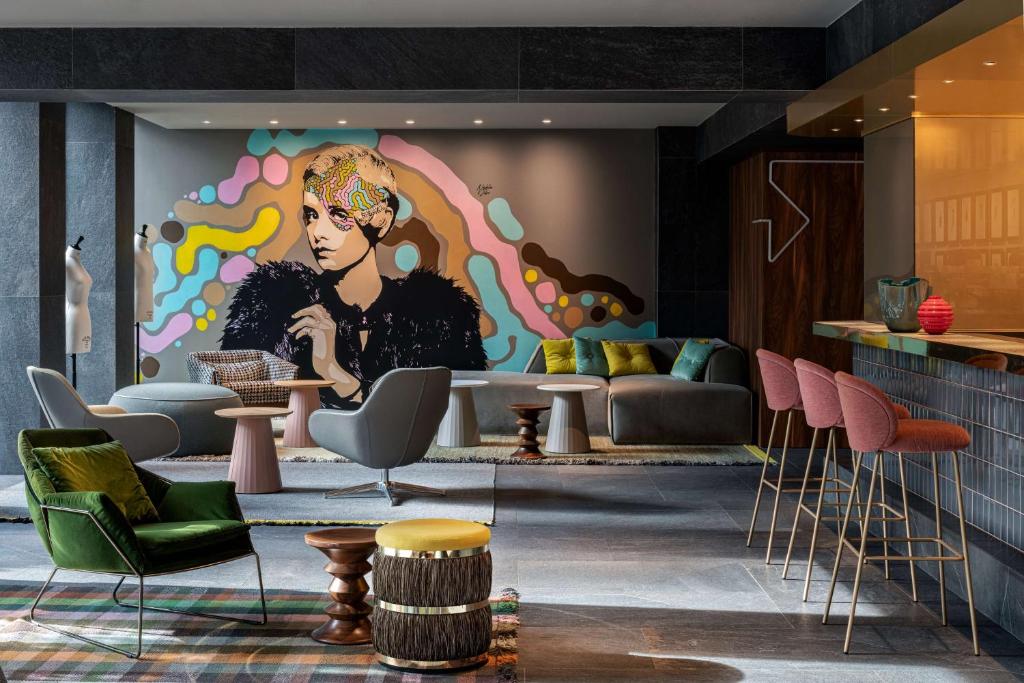 Posezení v ubytování Hyatt Centric Milan Centrale